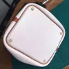 ERU57082[9290]