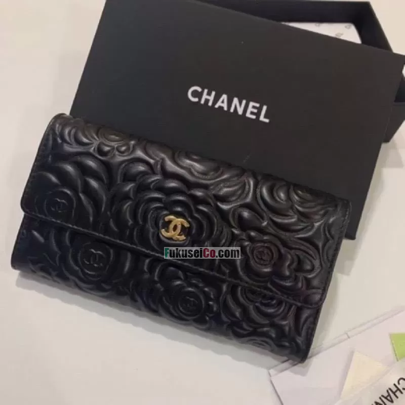 セレブ多数愛用 CHANELシャネル カメリア ココマーク 二つ折り長財布 A50096