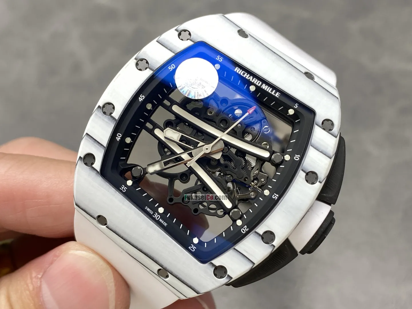 ZF新品 Richard Milleリチャードミル コピー時計RM061-01 ホワイトカーボンNTPTスケルトン加工が施された手巻きムーブメント